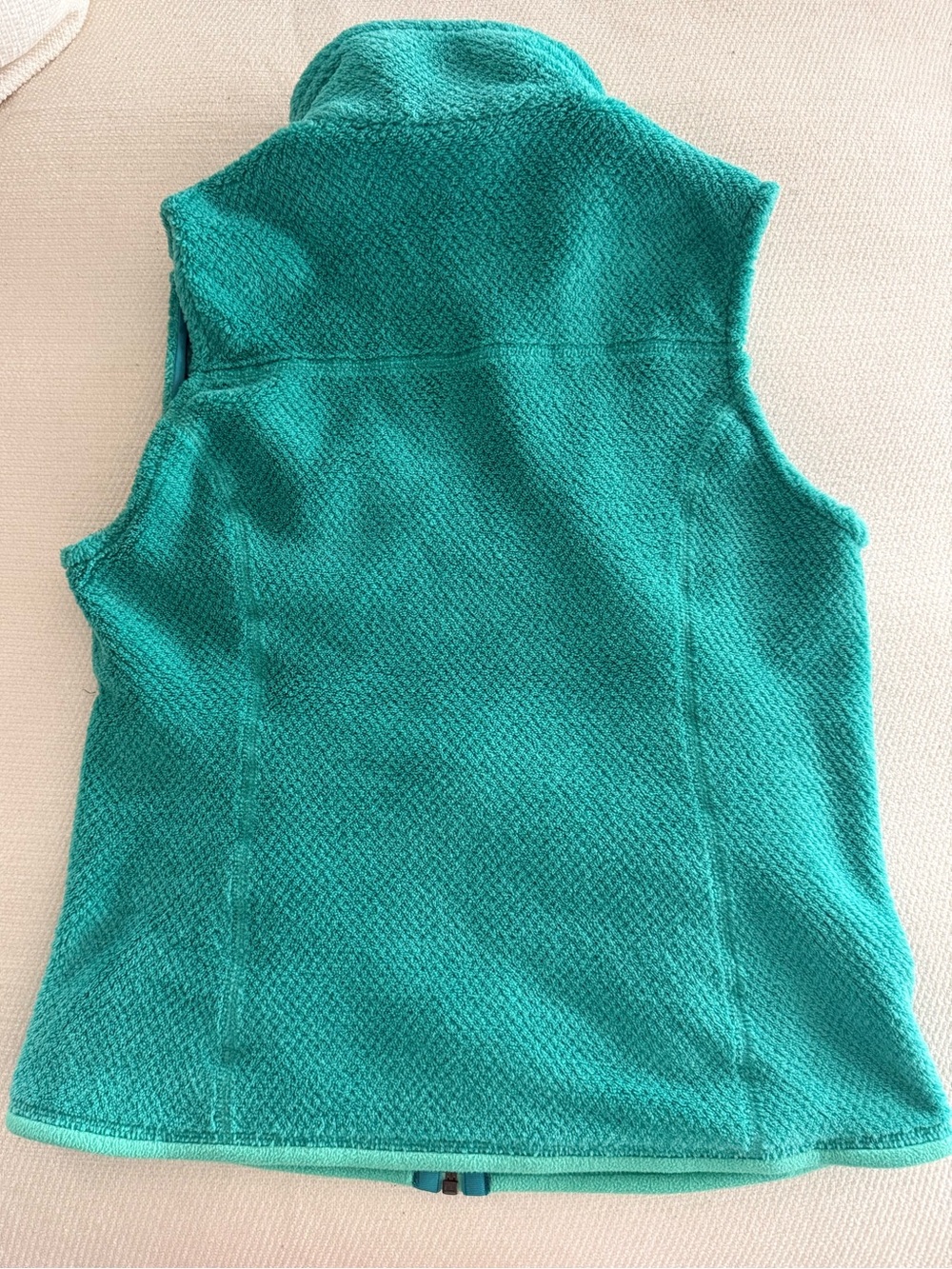 Patagonia Women’s Fleece Vest in Teal - Picture 2 of 2